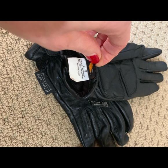 Riding jacket and gloves - Picture 6 of 6